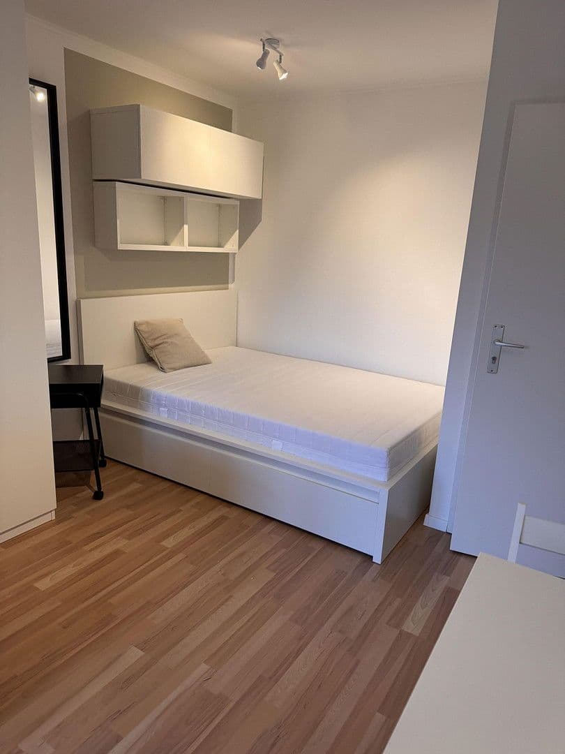 Pronájem bytu 17 m², Ludwig-Thoma-Straße 27, Regensburg, Bavorsko Pronájem bytu 17 m², Ludwig-Thoma-Straße 27, Regensburg, Bavorsko