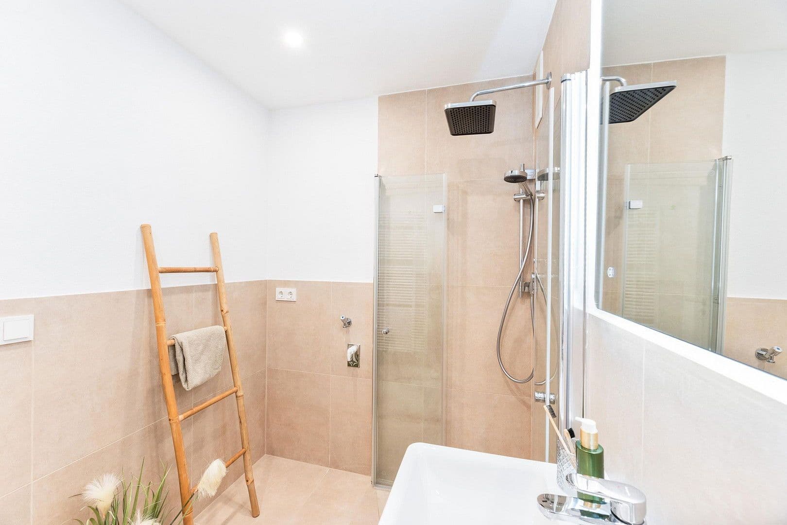 Prodej bytu 3+1 78 m², Stuttgart, Bádensko-Württembersko Prodej bytu 3+1 78 m², Stuttgart, Bádensko-Württembersko