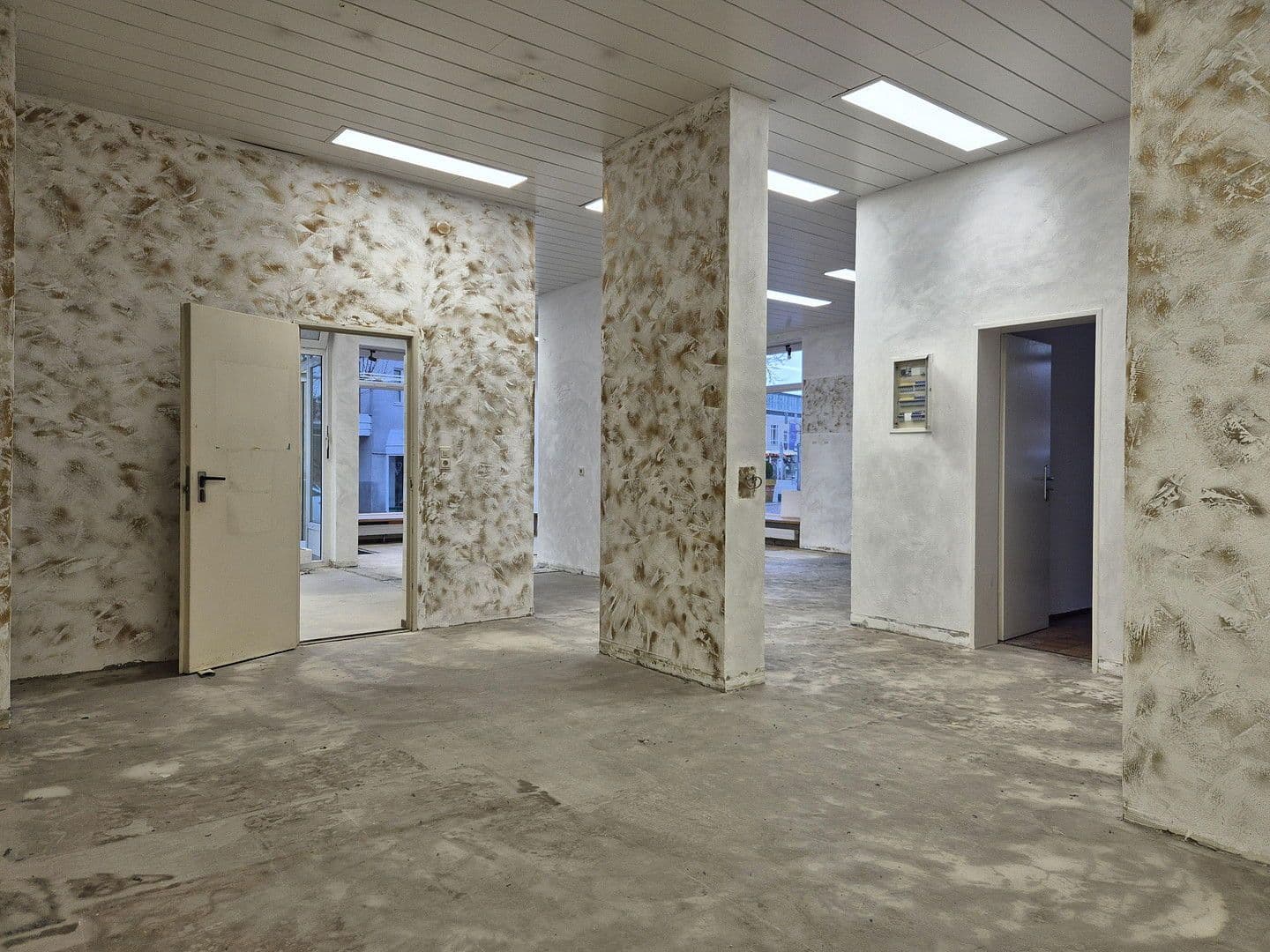 Pronájem nebytového prostoru 126 m², Bahnhofstr. 2, Bad Schwartau, Šlesvicko-Holštýnsko Pronájem nebytového prostoru 126 m², Bahnhofstr. 2, Bad Schwartau, Šlesvicko-Holštýnsko