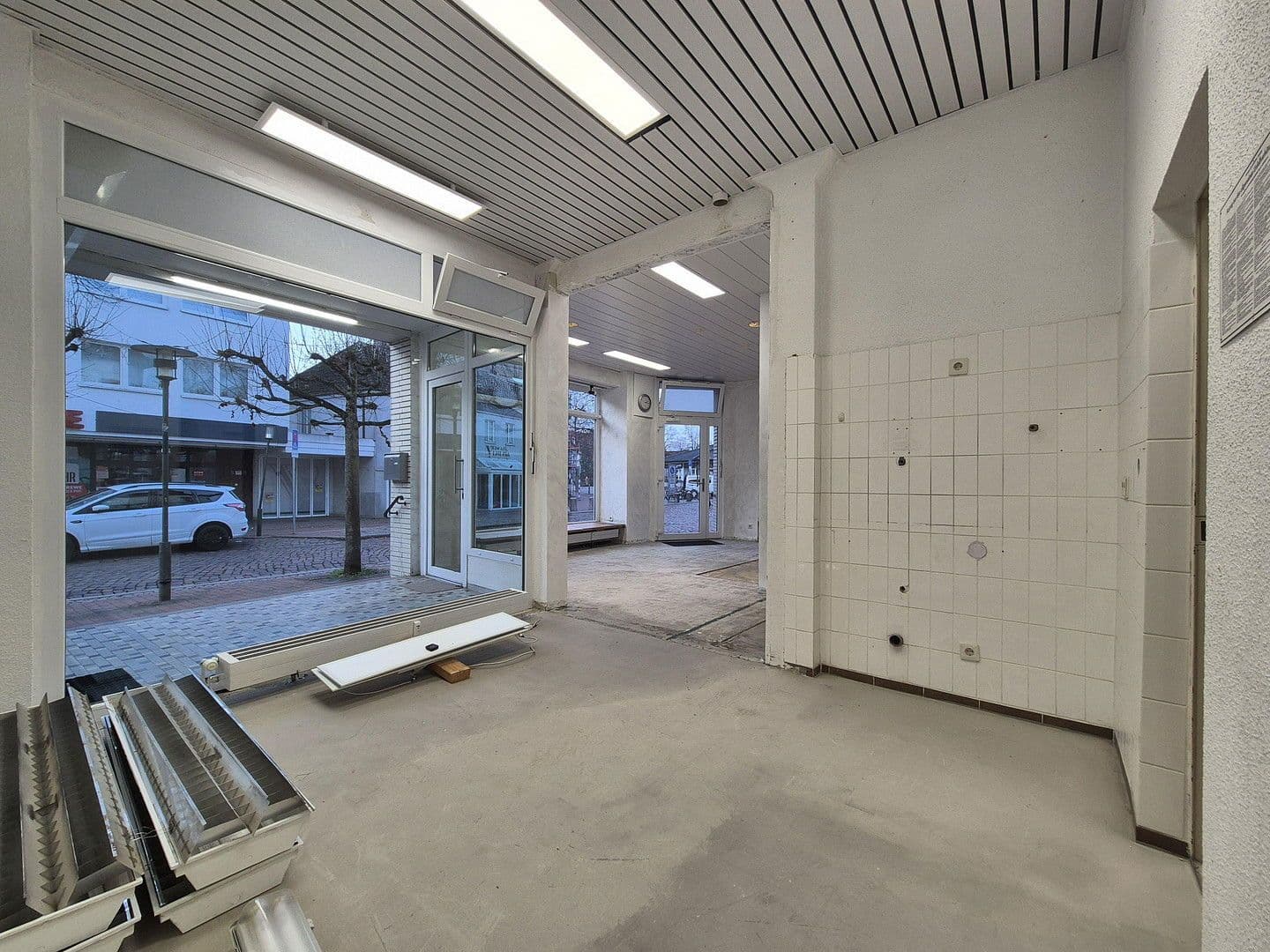 Pronájem nebytového prostoru 126 m², Bahnhofstr. 2, Bad Schwartau, Šlesvicko-Holštýnsko Pronájem nebytového prostoru 126 m², Bahnhofstr. 2, Bad Schwartau, Šlesvicko-Holštýnsko