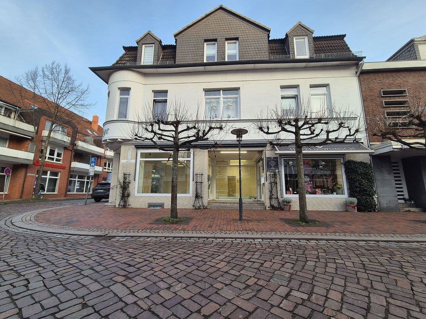 Pronájem nebytového prostoru 126 m², Bahnhofstr. 2, Bad Schwartau, Šlesvicko-Holštýnsko Pronájem nebytového prostoru 126 m², Bahnhofstr. 2, Bad Schwartau, Šlesvicko-Holštýnsko