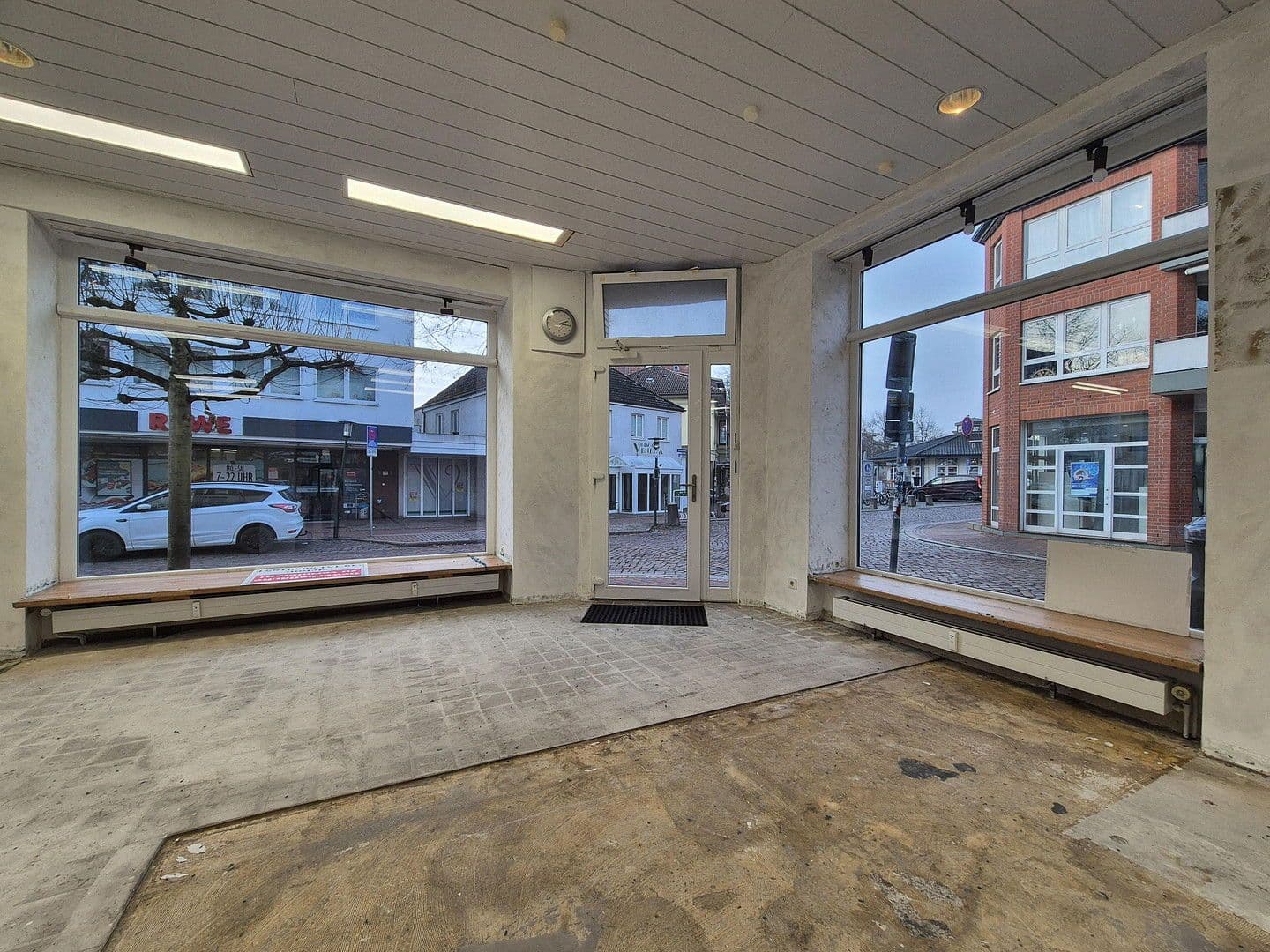 Pronájem nebytového prostoru 126 m², Bahnhofstr. 2, Bad Schwartau, Šlesvicko-Holštýnsko Pronájem nebytového prostoru 126 m², Bahnhofstr. 2, Bad Schwartau, Šlesvicko-Holštýnsko