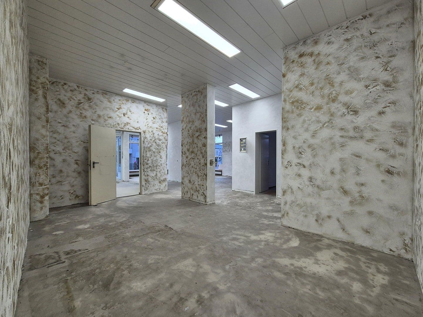 Pronájem nebytového prostoru 126 m², Bahnhofstr. 2, Bad Schwartau, Šlesvicko-Holštýnsko Pronájem nebytového prostoru 126 m², Bahnhofstr. 2, Bad Schwartau, Šlesvicko-Holštýnsko