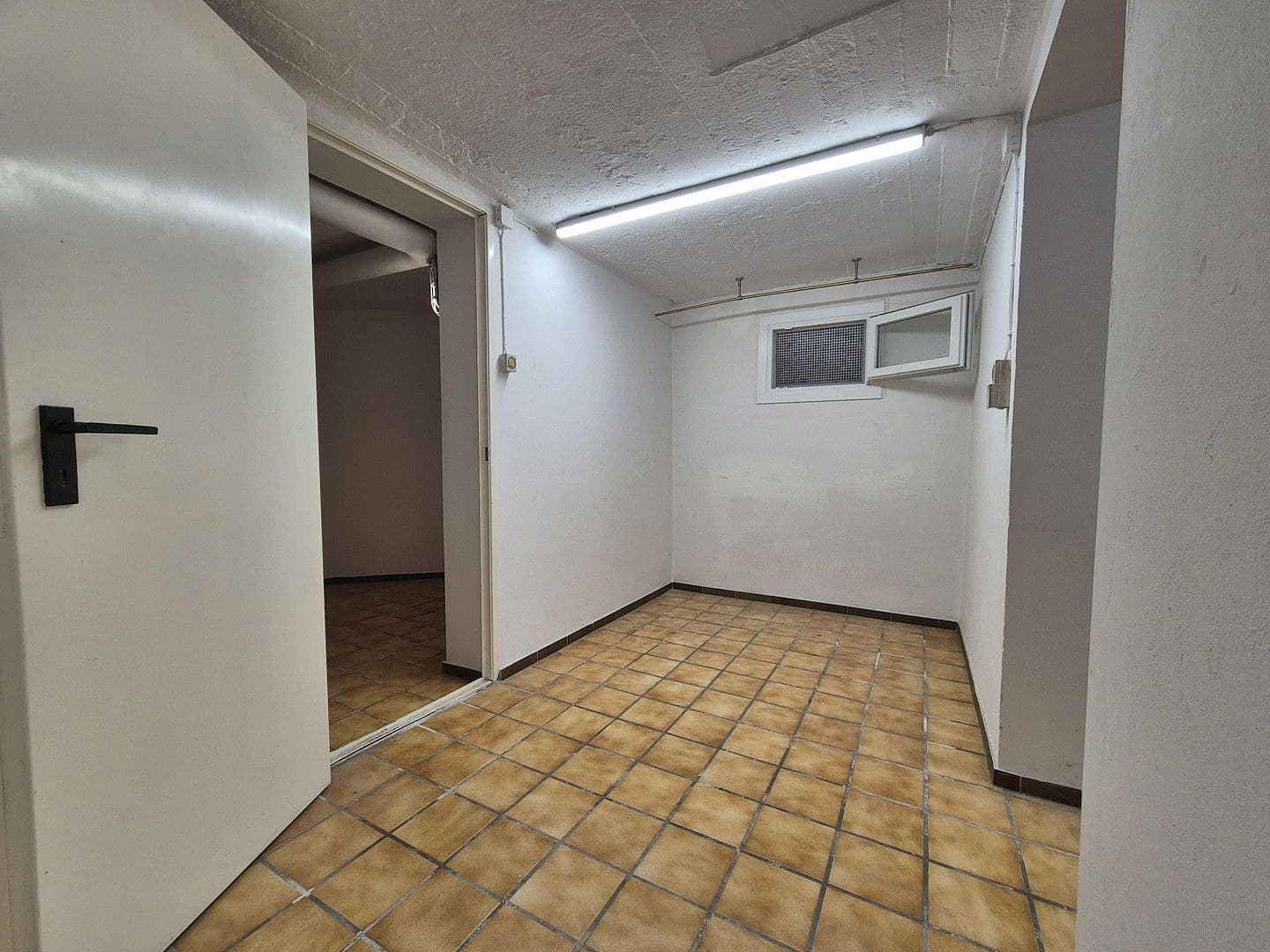 Pronájem nebytového prostoru 126 m², Bahnhofstr. 2, Bad Schwartau, Šlesvicko-Holštýnsko Pronájem nebytového prostoru 126 m², Bahnhofstr. 2, Bad Schwartau, Šlesvicko-Holštýnsko