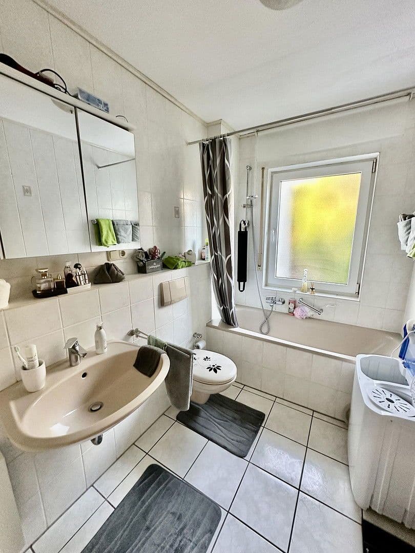 Pronájem bytu 2+1 65 m², Wallersstraße 52a, Bad Breisig, Porýní-Falc Pronájem bytu 2+1 65 m², Wallersstraße 52a, Bad Breisig, Porýní-Falc