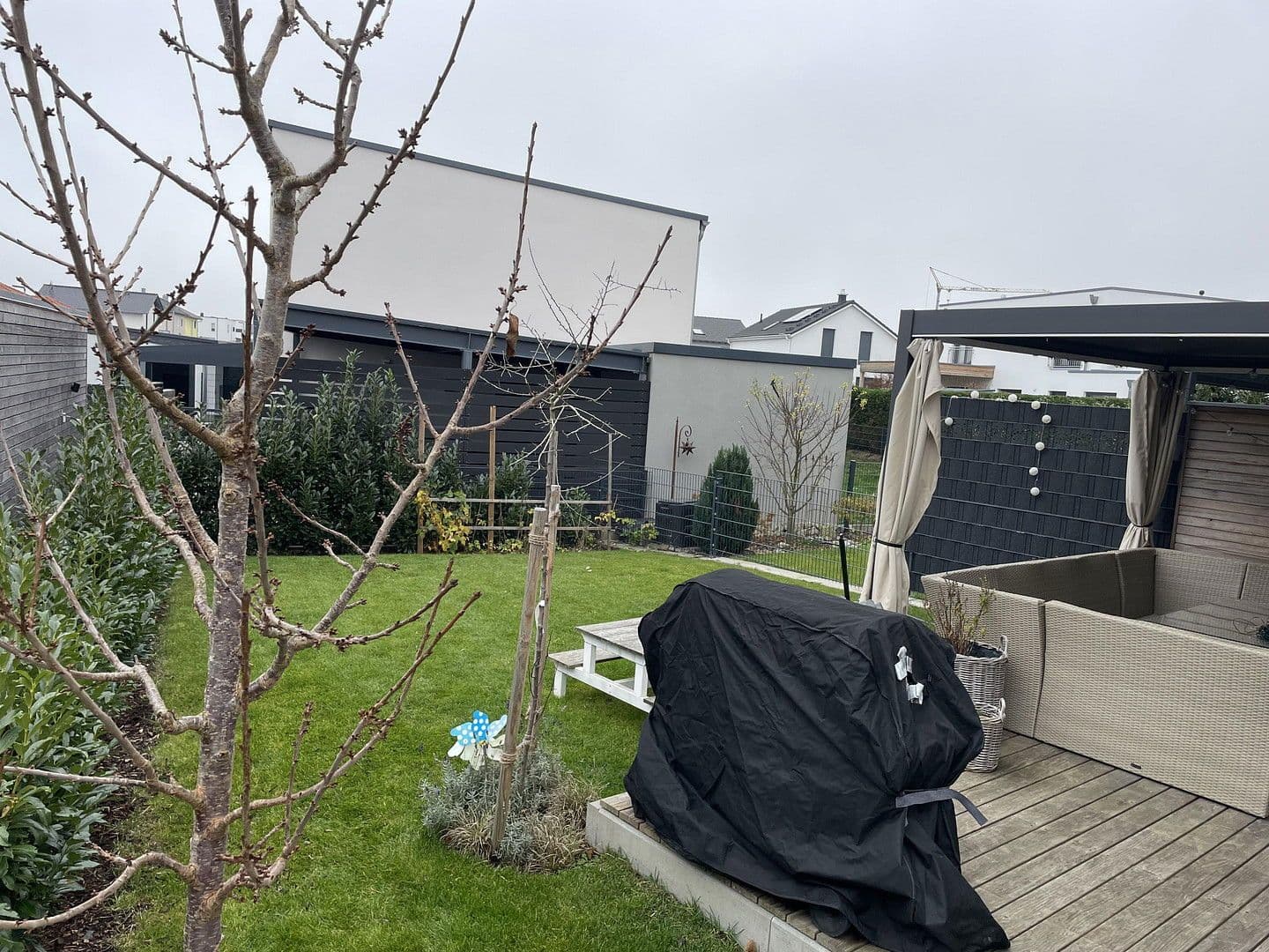 Prodej domu 135 m², pozemek 282 m², Fuchsenweg 54, Irchenrieth, Bavorsko Prodej domu 135 m², pozemek 282 m², Fuchsenweg 54, Irchenrieth, Bavorsko