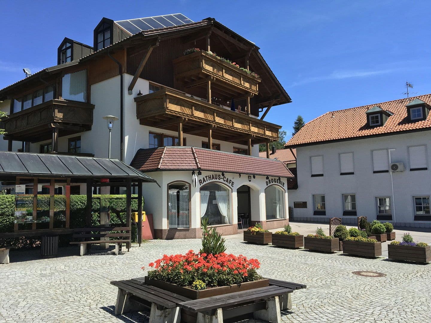 Pronájem bytu 4+1 132 m², Hauptstraße 30, Bischofsmais, Bavorsko Pronájem bytu 4+1 132 m², Hauptstraße 30, Bischofsmais, Bavorsko