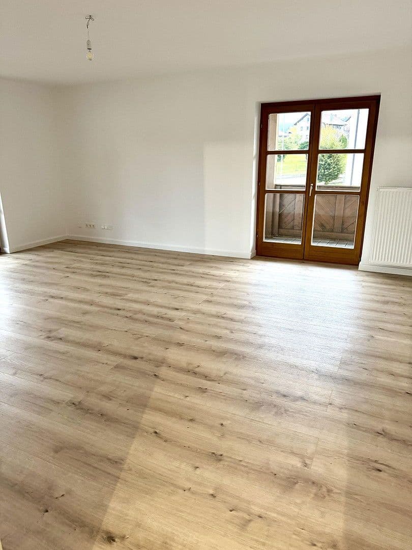 Pronájem bytu 4+1 132 m², Hauptstraße 30, Bischofsmais, Bavorsko Pronájem bytu 4+1 132 m², Hauptstraße 30, Bischofsmais, Bavorsko