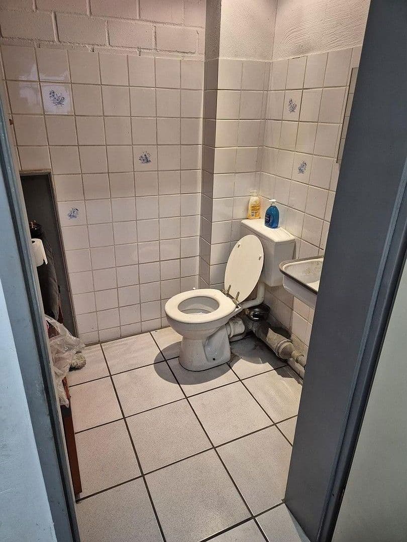 Pronájem nebytového prostoru 420 m², Hardenbergstraße 53, Krefeld, Severní Porýní-Vestfálsko Pronájem nebytového prostoru 420 m², Hardenbergstraße 53, Krefeld, Severní Porýní-Vestfálsko