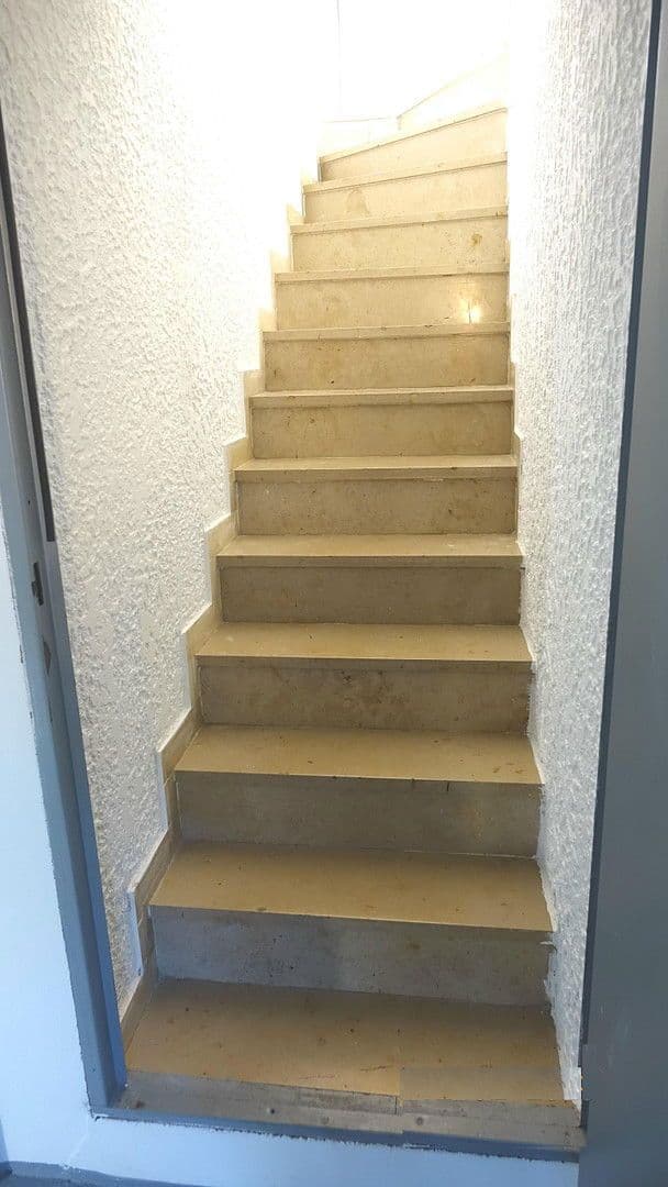 Prodej domu 163 m², pozemek 742 m², Kaiserslautern, Porýní-Falc Prodej domu 163 m², pozemek 742 m², Kaiserslautern, Porýní-Falc