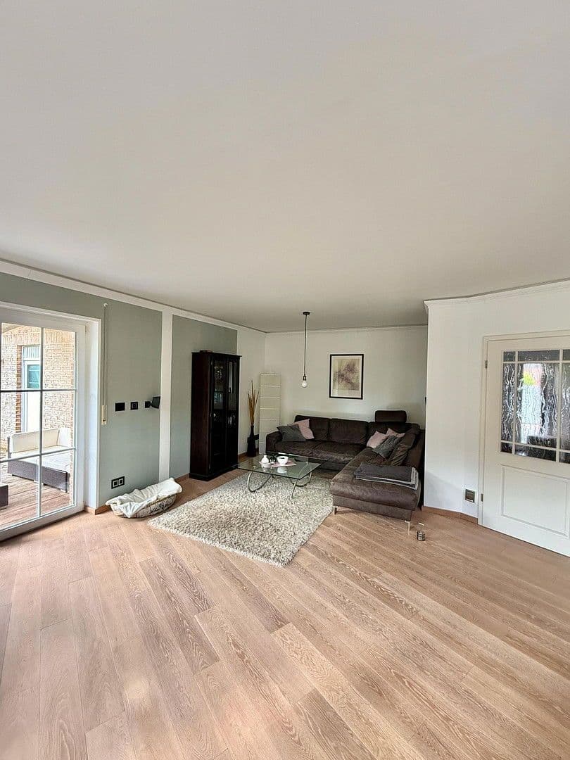 Prodej domu 190 m², pozemek 804 m², Buchholz in der Nordheide, Dolní Sasko Prodej domu 190 m², pozemek 804 m², Buchholz in der Nordheide, Dolní Sasko