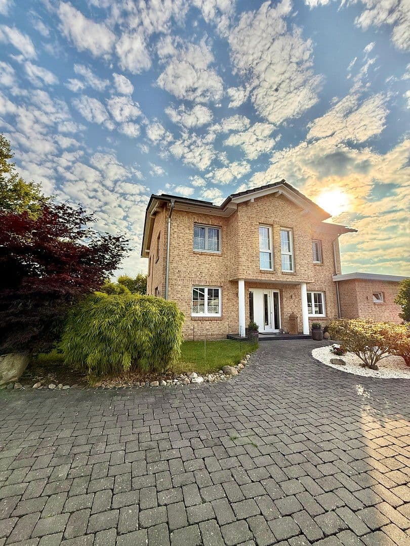 Prodej domu 190 m², pozemek 804 m², Buchholz in der Nordheide, Dolní Sasko Prodej domu 190 m², pozemek 804 m², Buchholz in der Nordheide, Dolní Sasko