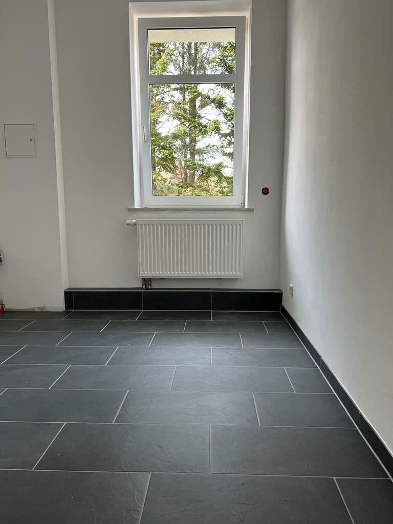 Pronájem bytu 4+kk 97 m², Zum Lindenhof 18, Limbach-Oberfrohna, Sasko Pronájem bytu 4+kk 97 m², Zum Lindenhof 18, Limbach-Oberfrohna, Sasko