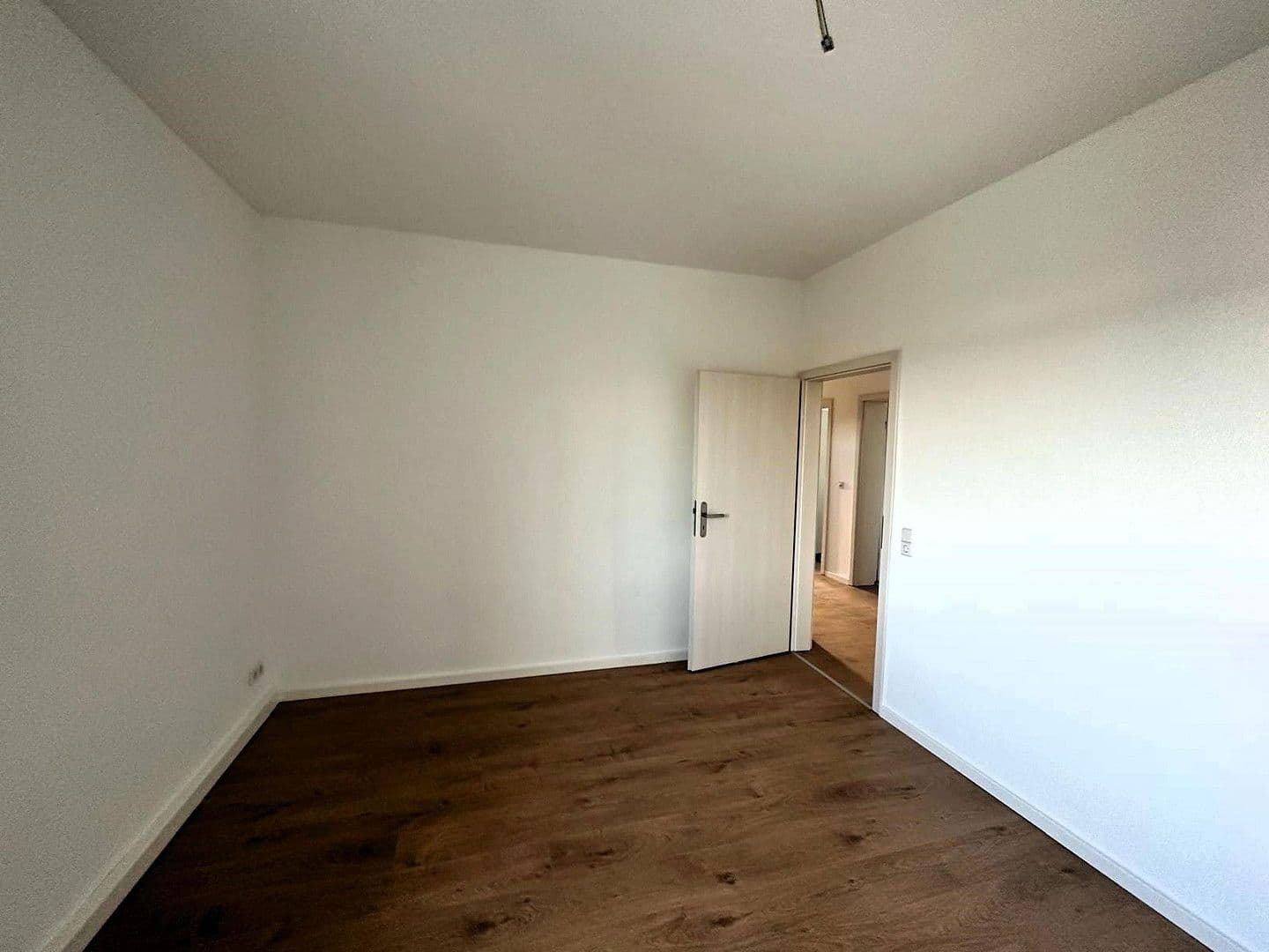 Pronájem bytu 4+kk 97 m², Zum Lindenhof 18, Limbach-Oberfrohna, Sasko Pronájem bytu 4+kk 97 m², Zum Lindenhof 18, Limbach-Oberfrohna, Sasko