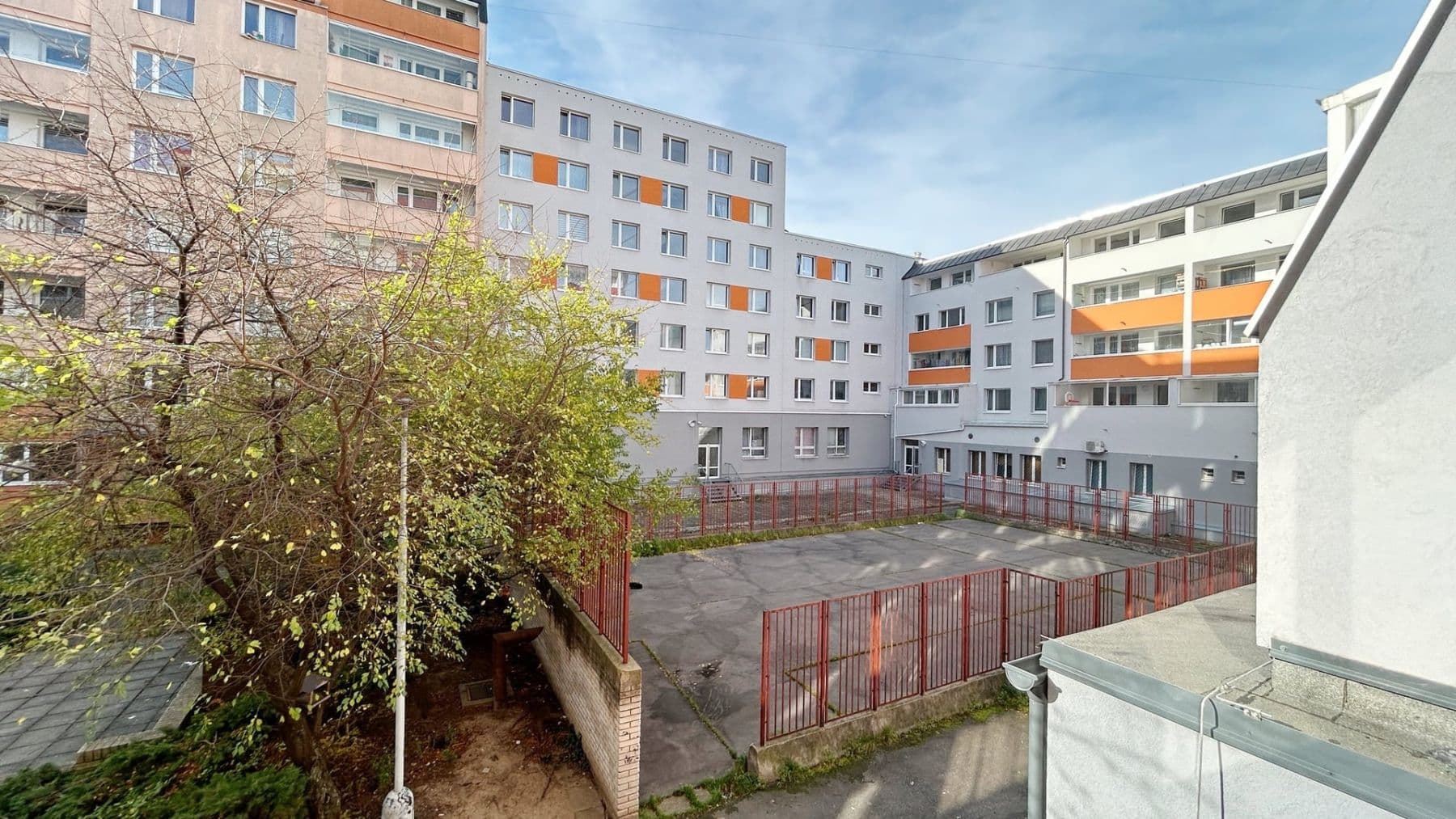 Pronájem bytu 2+kk 49 m², Poděbradova, Kladno, Středočeský kraj Pronájem bytu 2+kk 49 m², Poděbradova, Kladno, Středočeský kraj