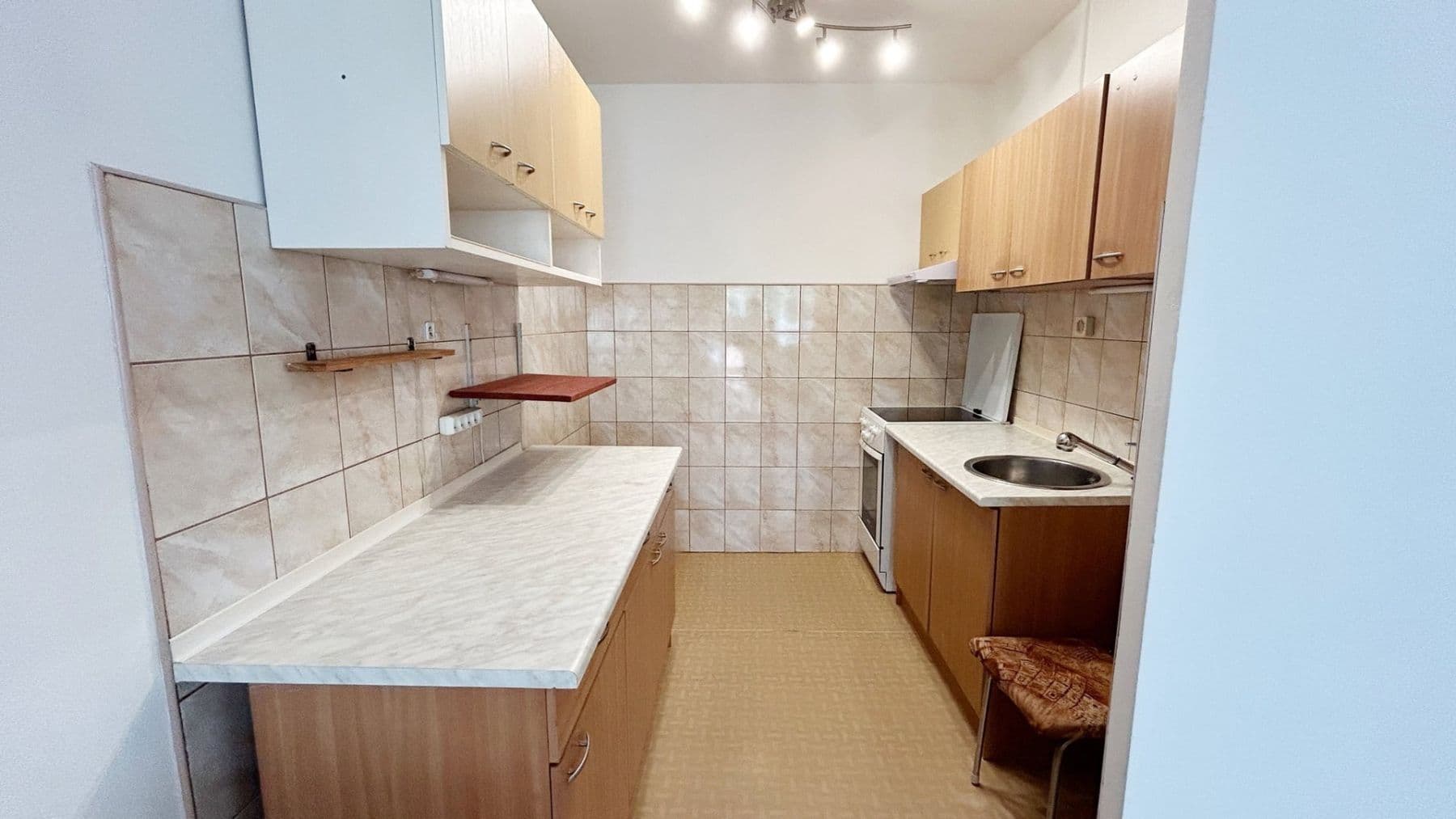 Pronájem bytu 2+kk 49 m², Poděbradova, Kladno, Středočeský kraj Pronájem bytu 2+kk 49 m², Poděbradova, Kladno, Středočeský kraj