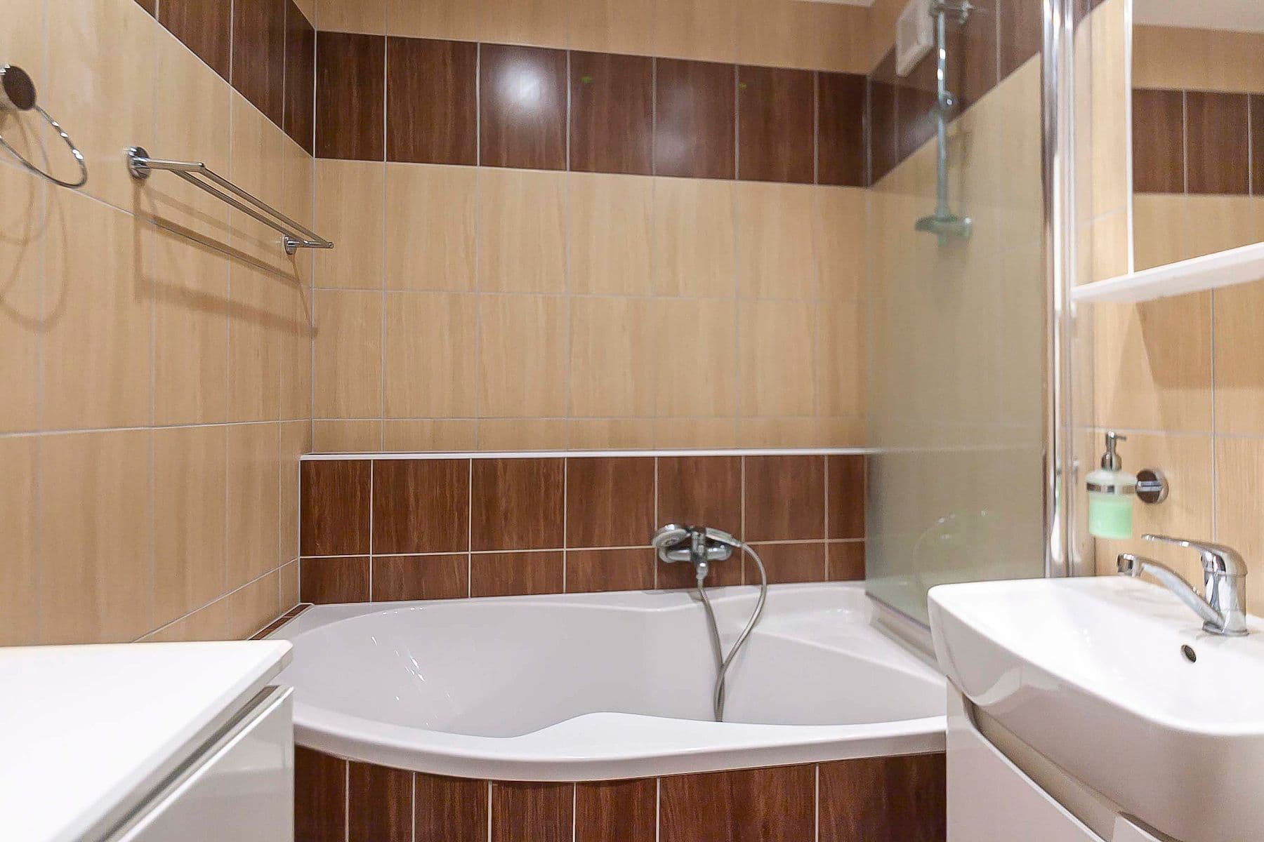 Prodej bytu 3+1 64 m², Kunínova, Praha, Praha Prodej bytu 3+1 64 m², Kunínova, Praha, Praha