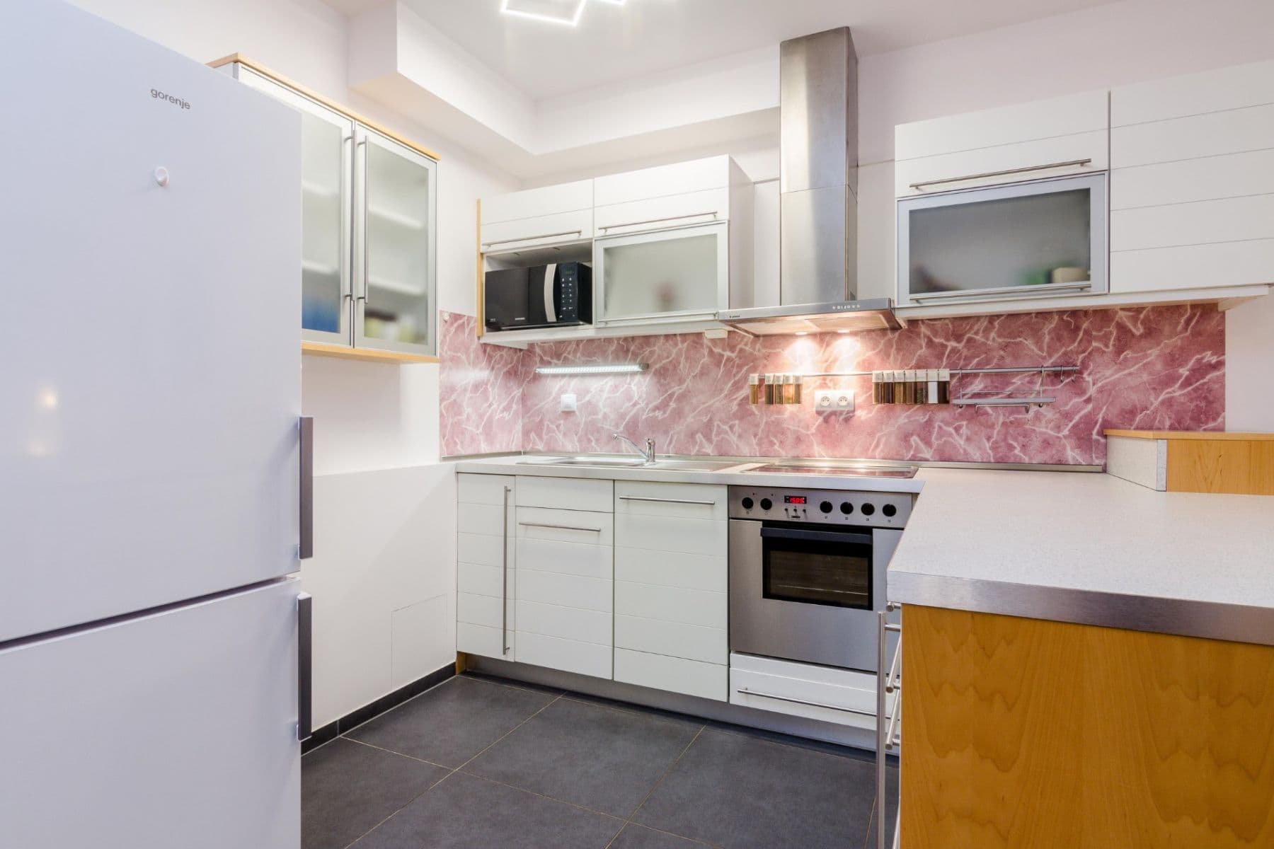 Pronájem bytu 2+kk 71 m², Nad Závěrkou, Praha, Praha Pronájem bytu 2+kk 71 m², Nad Závěrkou, Praha, Praha