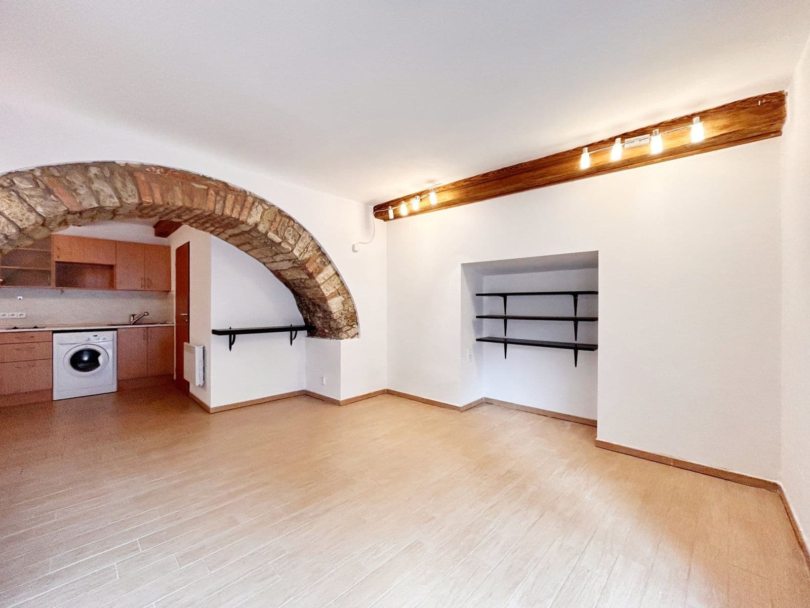 Pronájem bytu 1+kk 27 m², Družstevní, Chýně, Středočeský kraj Pronájem bytu 1+kk 27 m², Družstevní, Chýně, Středočeský kraj