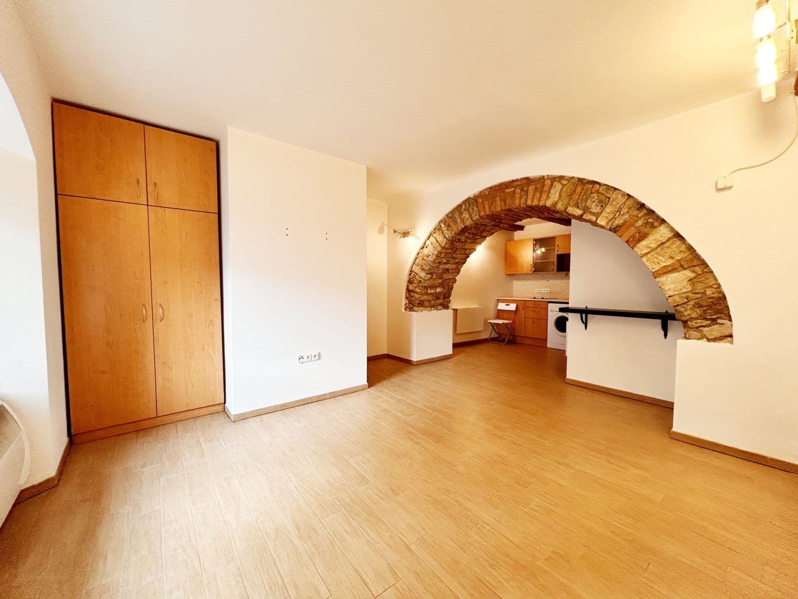 Pronájem bytu 1+kk 27 m², Družstevní, Chýně, Středočeský kraj Pronájem bytu 1+kk 27 m², Družstevní, Chýně, Středočeský kraj