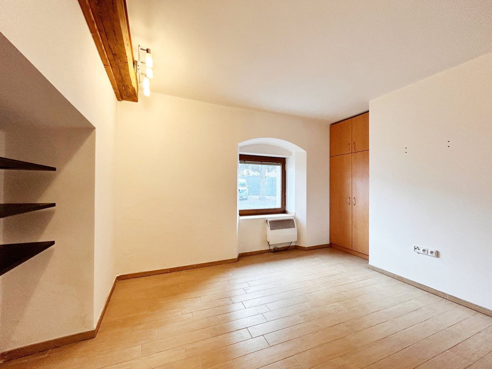 Pronájem bytu 1+kk 27 m², Družstevní, Chýně, Středočeský kraj Pronájem bytu 1+kk 27 m², Družstevní, Chýně, Středočeský kraj