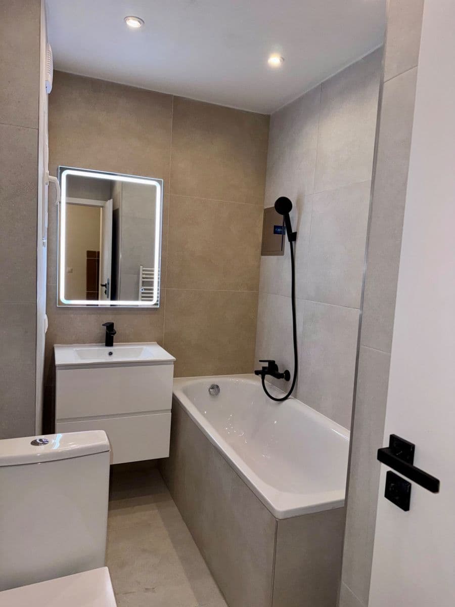 Pronájem bytu 2+1 44 m², Jeseniova, Praha, Praha Pronájem bytu 2+1 44 m², Jeseniova, Praha, Praha