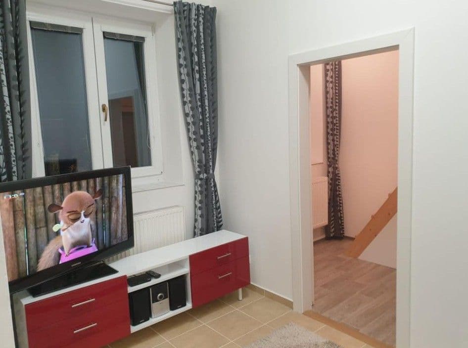 Pronájem bytu 2+kk 36 m², Charbulova, Brno, Jihomoravský kraj Pronájem bytu 2+kk 36 m², Charbulova, Brno, Jihomoravský kraj