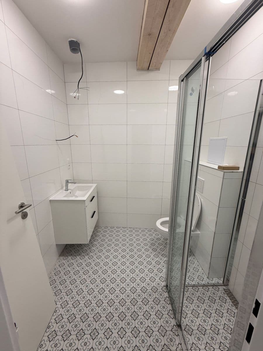 Pronájem bytu 2+kk 43 m², Hněvotín, Olomoucký kraj Pronájem bytu 2+kk 43 m², Hněvotín, Olomoucký kraj