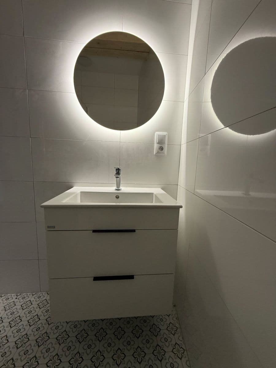 Pronájem bytu 2+kk 43 m², Hněvotín, Olomoucký kraj Pronájem bytu 2+kk 43 m², Hněvotín, Olomoucký kraj