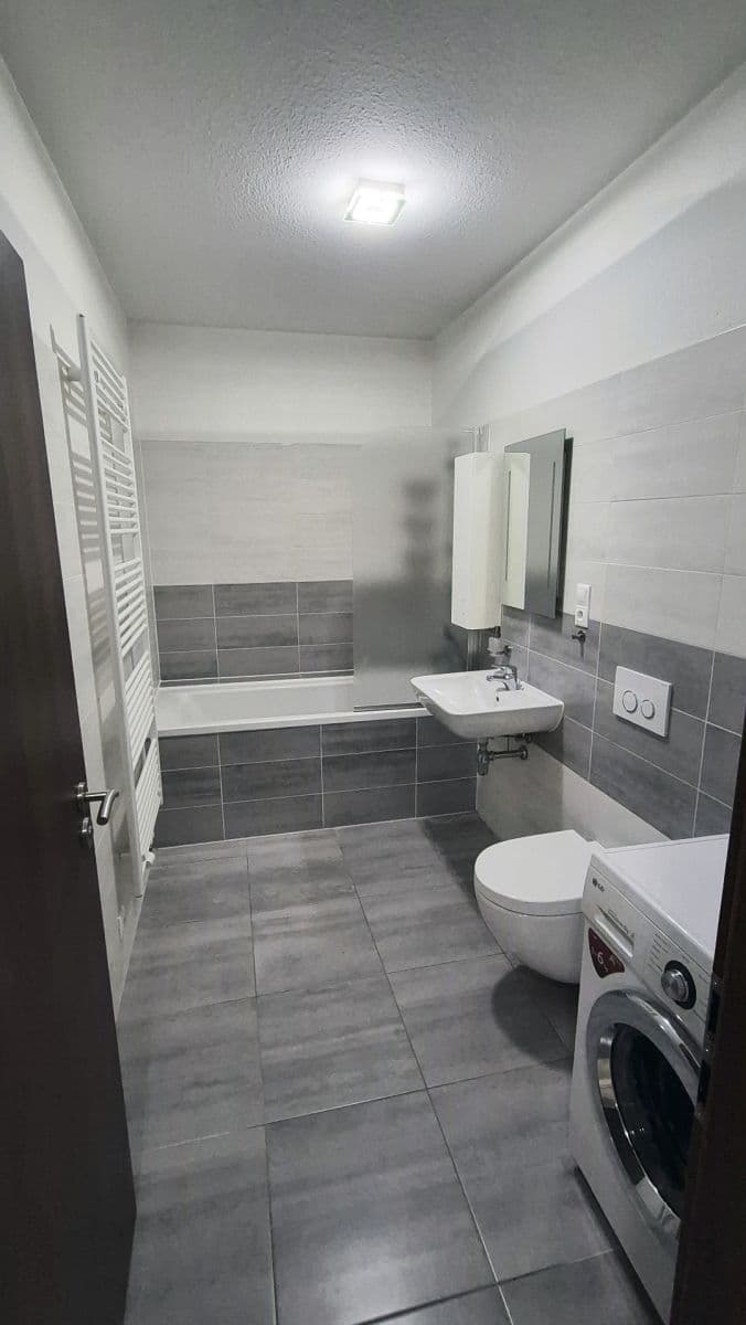 Pronájem bytu 2+kk 48 m², Generála Selnera, Kladno, Středočeský kraj Pronájem bytu 2+kk 48 m², Generála Selnera, Kladno, Středočeský kraj