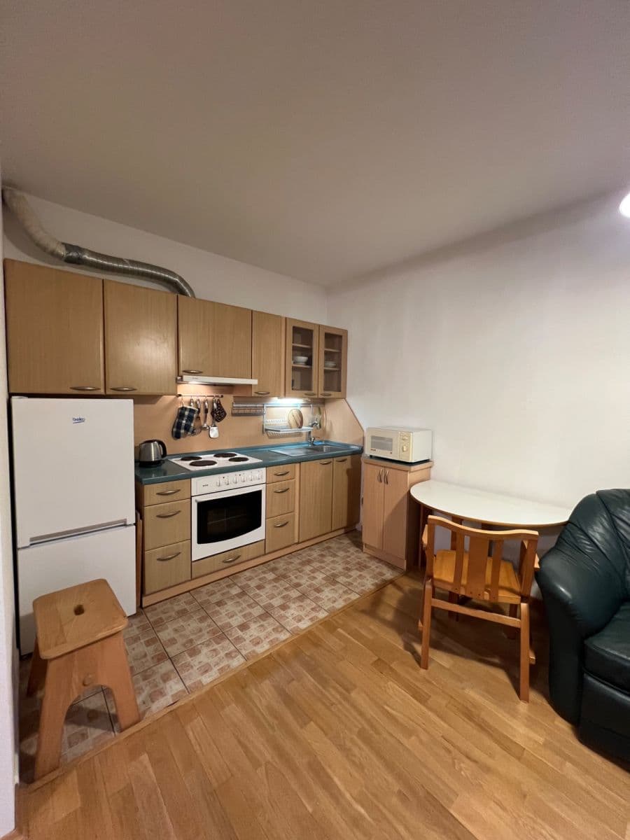 Pronájem bytu 1+kk 41 m², Jaromíra Vejvody, Praha, Praha Pronájem bytu 1+kk 41 m², Jaromíra Vejvody, Praha, Praha