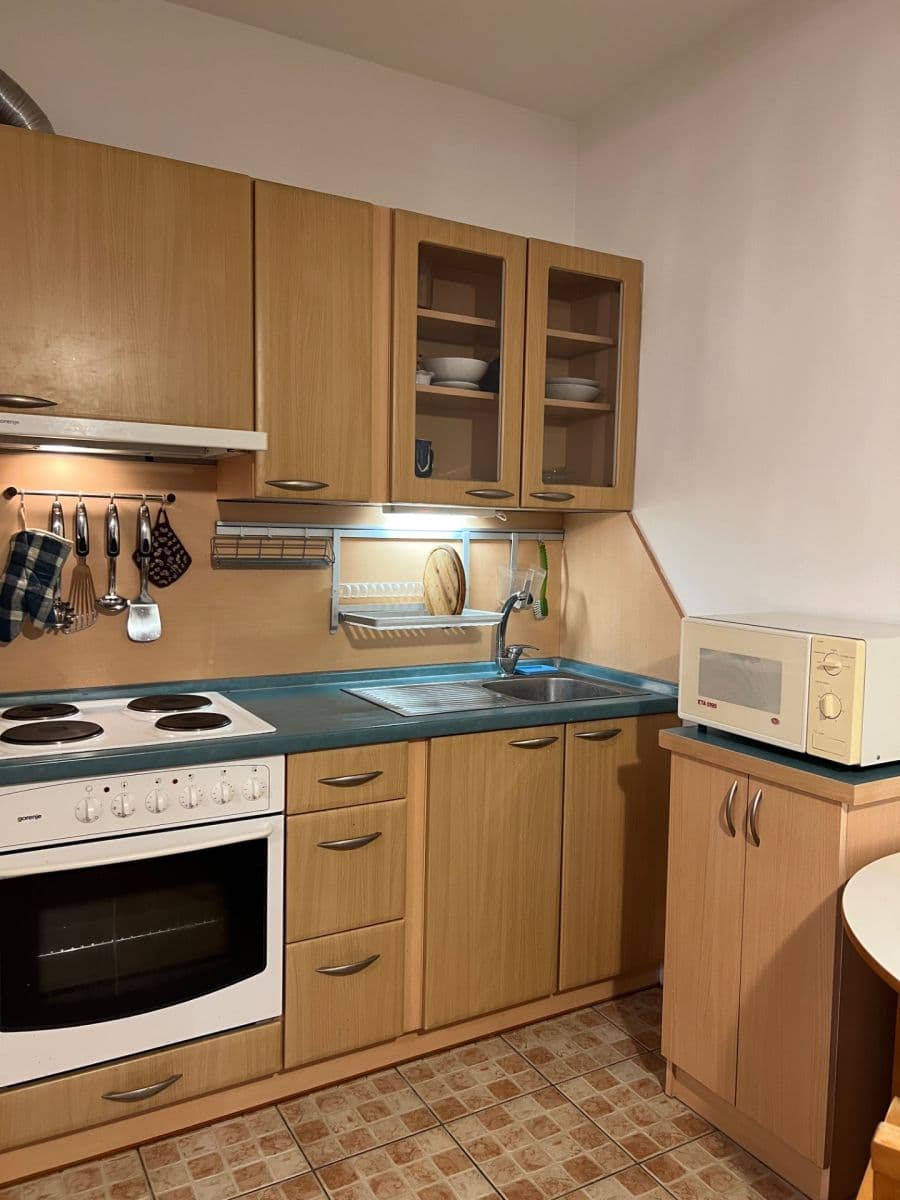 Pronájem bytu 1+kk 41 m², Jaromíra Vejvody, Praha, Praha Pronájem bytu 1+kk 41 m², Jaromíra Vejvody, Praha, Praha