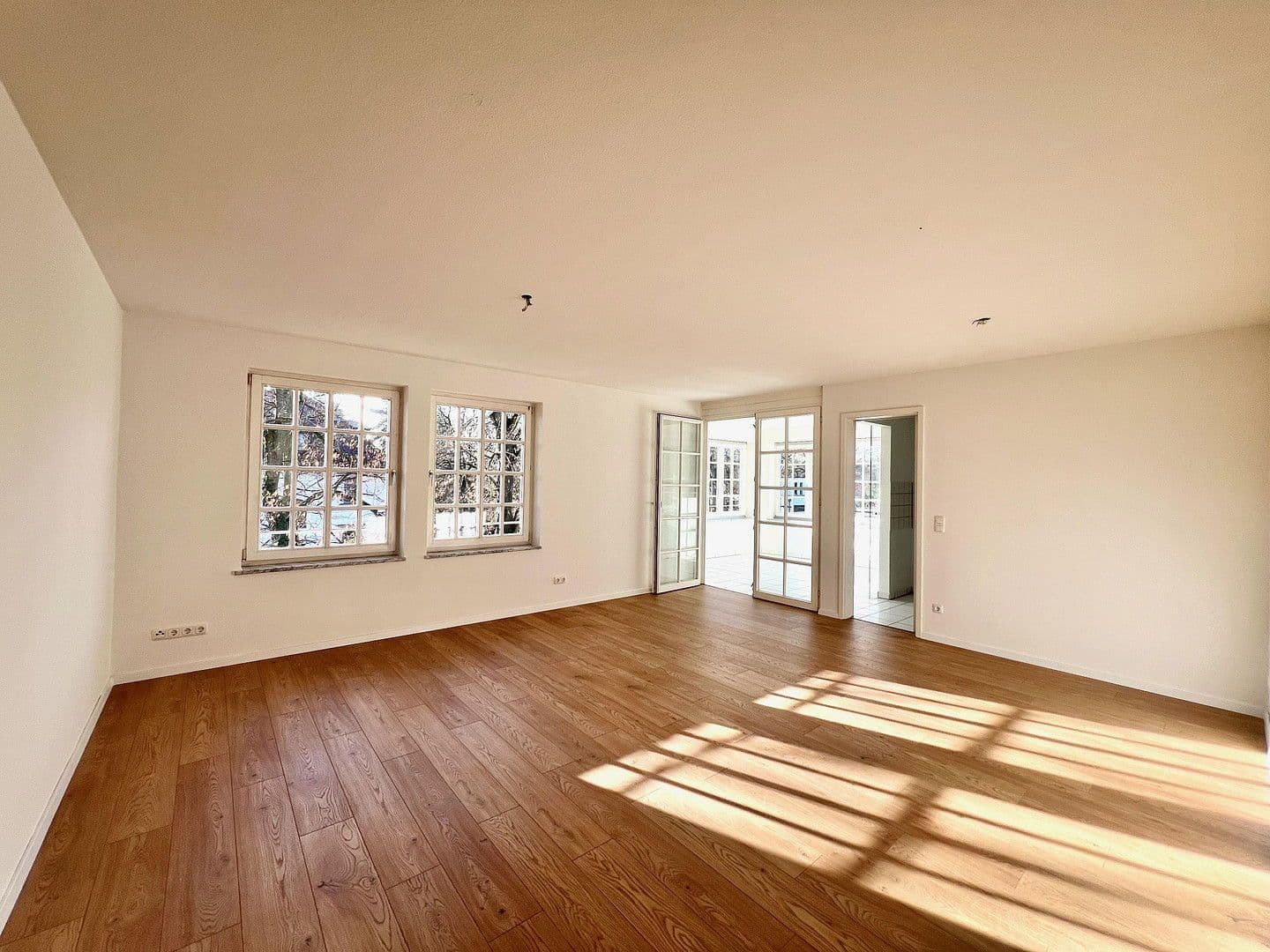 Pronájem bytu 2+kk 74 m², Grabaustraße 17, Leipzig, Sasko Pronájem bytu 2+kk 74 m², Grabaustraße 17, Leipzig, Sasko