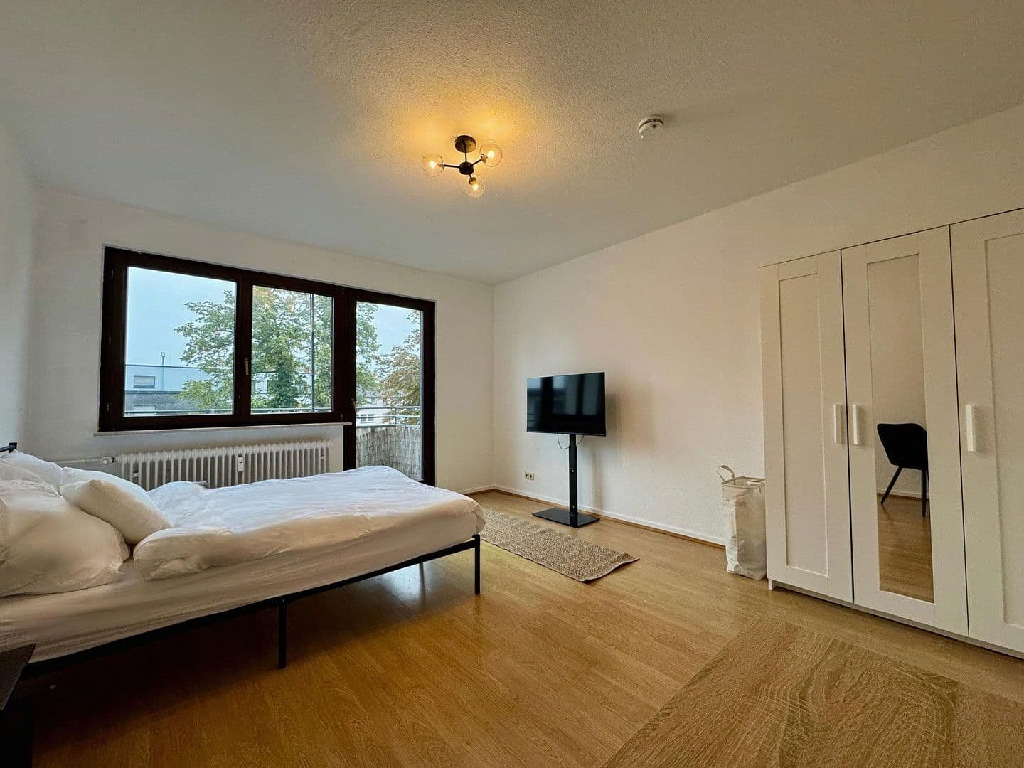 Pronájem bytu 1+1 22 m², Schwanenstraße 14, Frankfurt am Main, Hessen Pronájem bytu 1+1 22 m², Schwanenstraße 14, Frankfurt am Main, Hessen