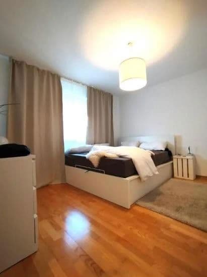 Pronájem bytu 2+1 55 m², Rosensteinstraße 11, Stuttgart, Bádensko-Württembersko Pronájem bytu 2+1 55 m², Rosensteinstraße 11, Stuttgart, Bádensko-Württembersko