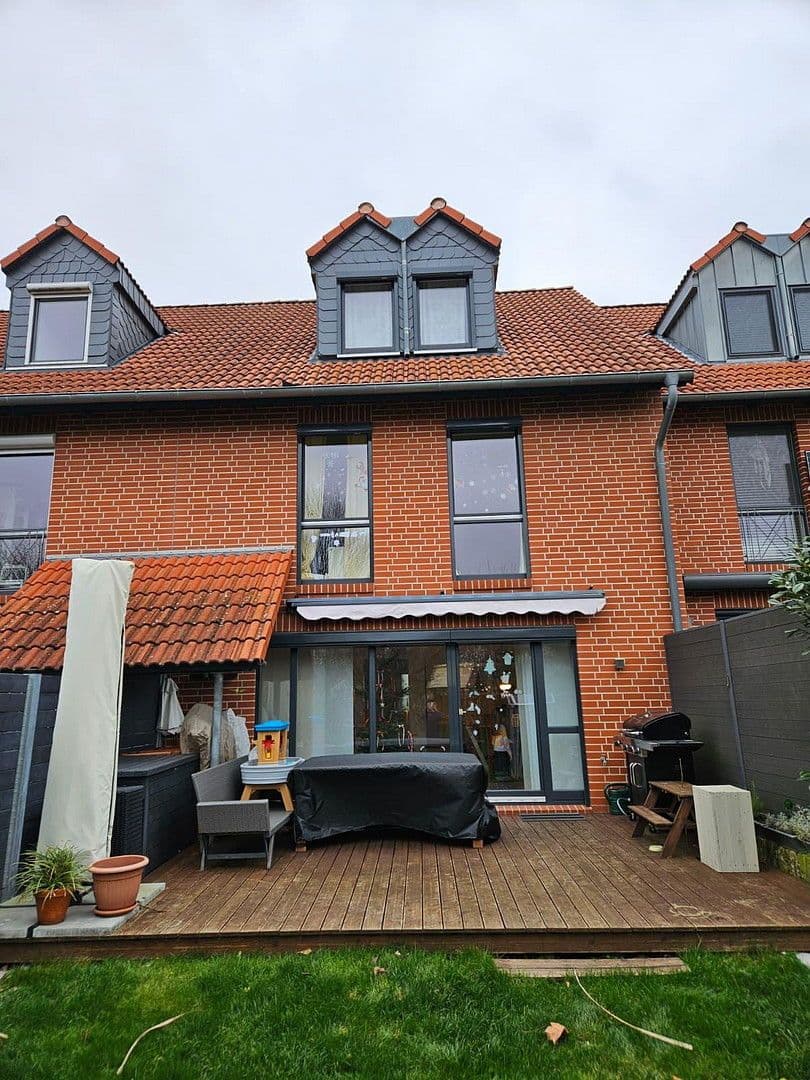 Prodej domu 140 m², pozemek 289 m², Neustadt am Rübenberge, Dolní Sasko Prodej domu 140 m², pozemek 289 m², Neustadt am Rübenberge, Dolní Sasko