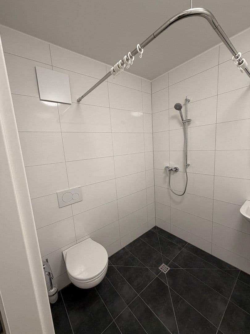 Pronájem bytu 1+1 22 m², Anton-Bruckner-Str. 1, Erlangen, Bavorsko Pronájem bytu 1+1 22 m², Anton-Bruckner-Str. 1, Erlangen, Bavorsko