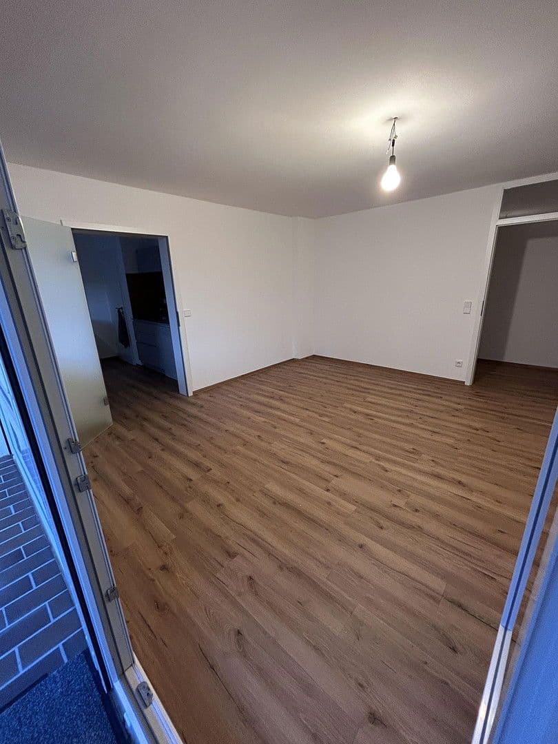 Pronájem bytu 2+1 74 m², Stuttgarter Straße 80, Geislingen an der Steige, Bádensko-Württembersko Pronájem bytu 2+1 74 m², Stuttgarter Straße 80, Geislingen an der Steige, Bádensko-Württembersko