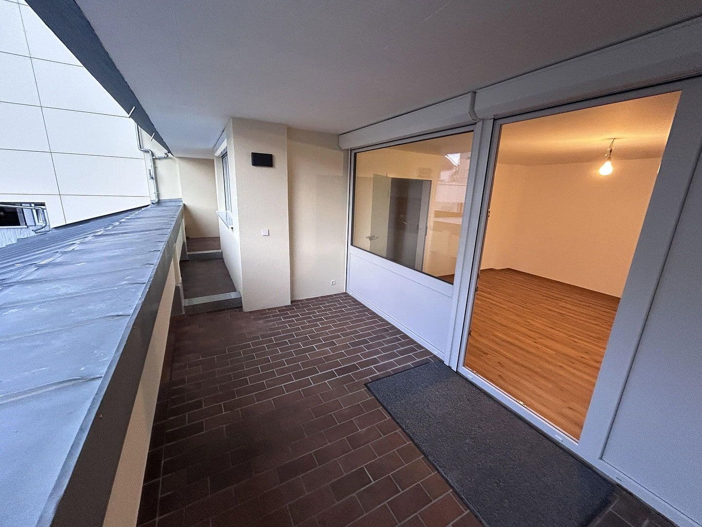 Pronájem bytu 2+1 74 m², Stuttgarter Straße 80, Geislingen an der Steige, Bádensko-Württembersko Pronájem bytu 2+1 74 m², Stuttgarter Straße 80, Geislingen an der Steige, Bádensko-Württembersko