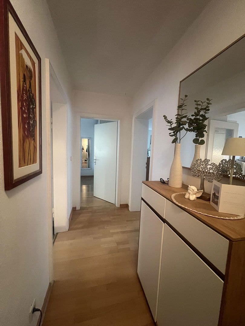 Pronájem bytu 1+1 71 m², Königswarter Str 35, München, Bavorsko Pronájem bytu 1+1 71 m², Königswarter Str 35, München, Bavorsko