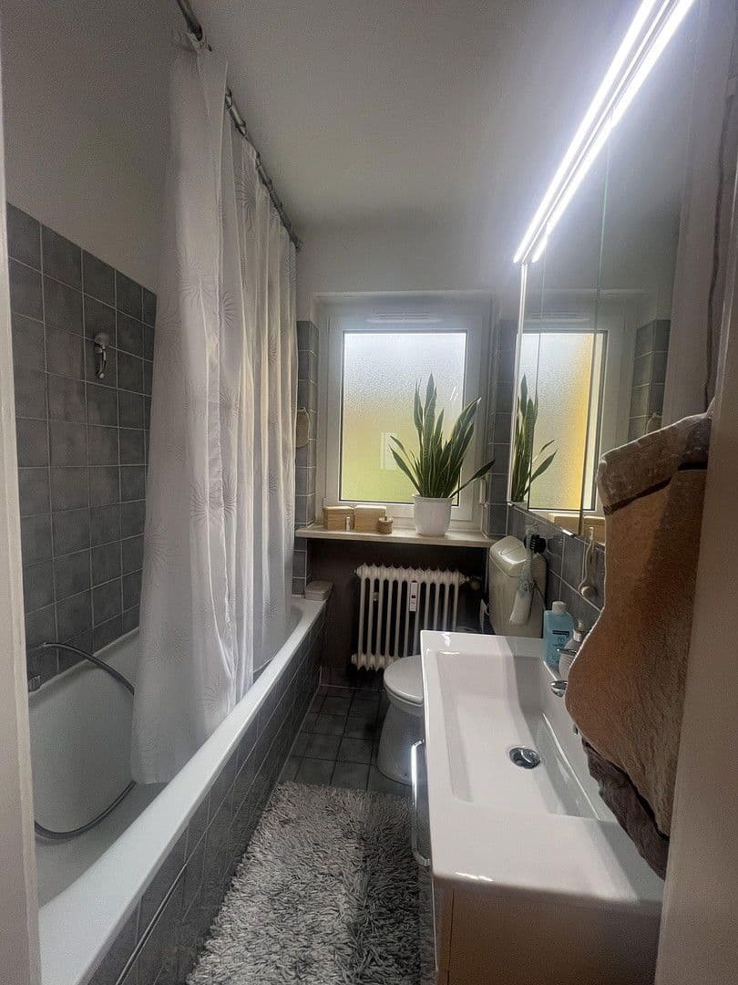 Pronájem bytu 1+1 71 m², Königswarter Str 35, München, Bavorsko Pronájem bytu 1+1 71 m², Königswarter Str 35, München, Bavorsko