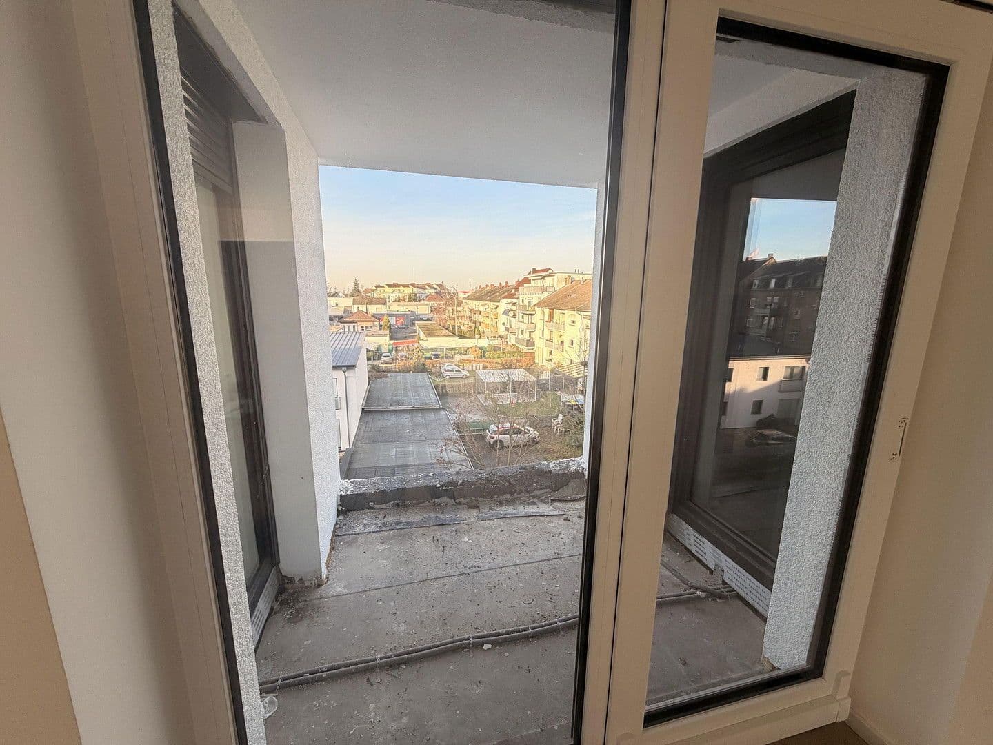 Pronájem bytu 4+1 144 m², Neuhofer Straße 45, Mannheim, Bádensko-Württembersko Pronájem bytu 4+1 144 m², Neuhofer Straße 45, Mannheim, Bádensko-Württembersko