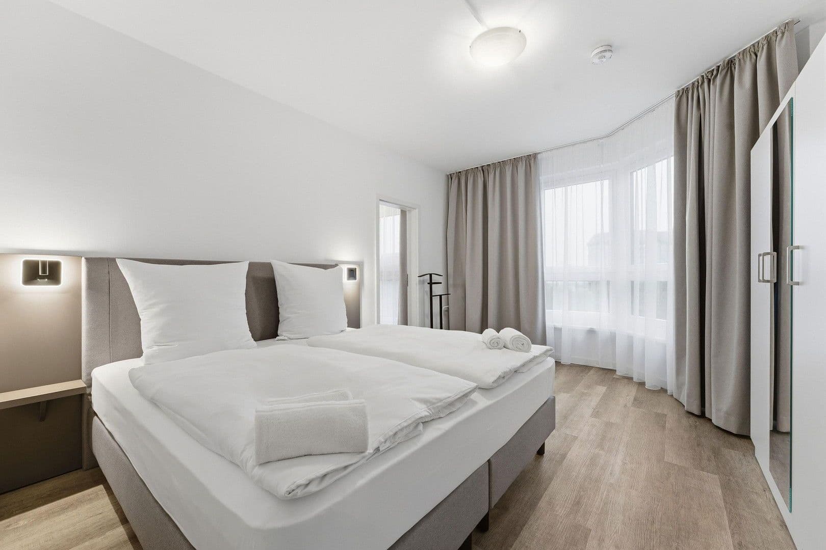 Pronájem bytu 3+1 76 m², Voßstraße 11, Berlin, Berlín Pronájem bytu 3+1 76 m², Voßstraße 11, Berlin, Berlín