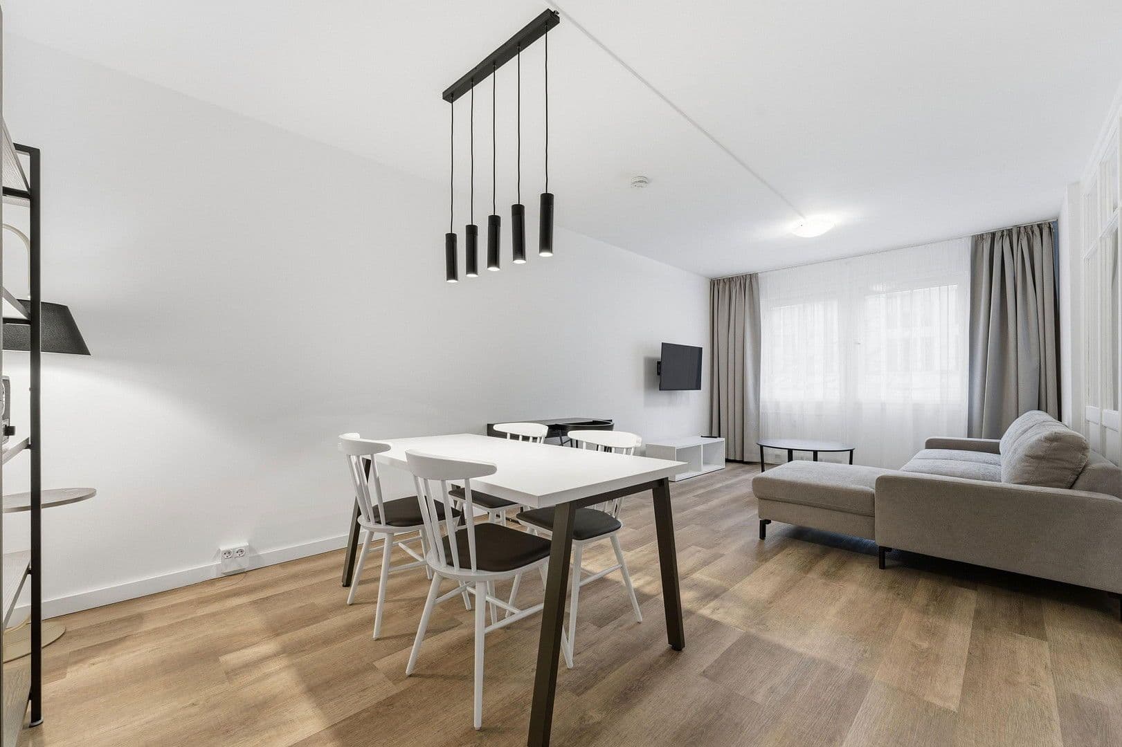 Pronájem bytu 3+1 76 m², Voßstraße 11, Berlin, Berlín Pronájem bytu 3+1 76 m², Voßstraße 11, Berlin, Berlín
