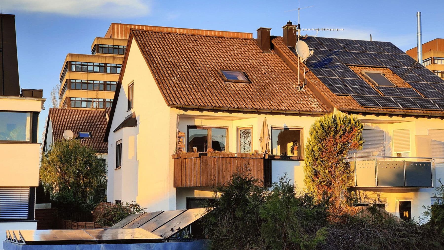 Prodej domu 185 m², pozemek 309 m², Stöfflerweg 29 a, Stuttgart - Möhringen, Bádensko-Württembersko Prodej domu 185 m², pozemek 309 m², Stöfflerweg 29 a, Stuttgart - Möhringen, Bádensko-Württembersko