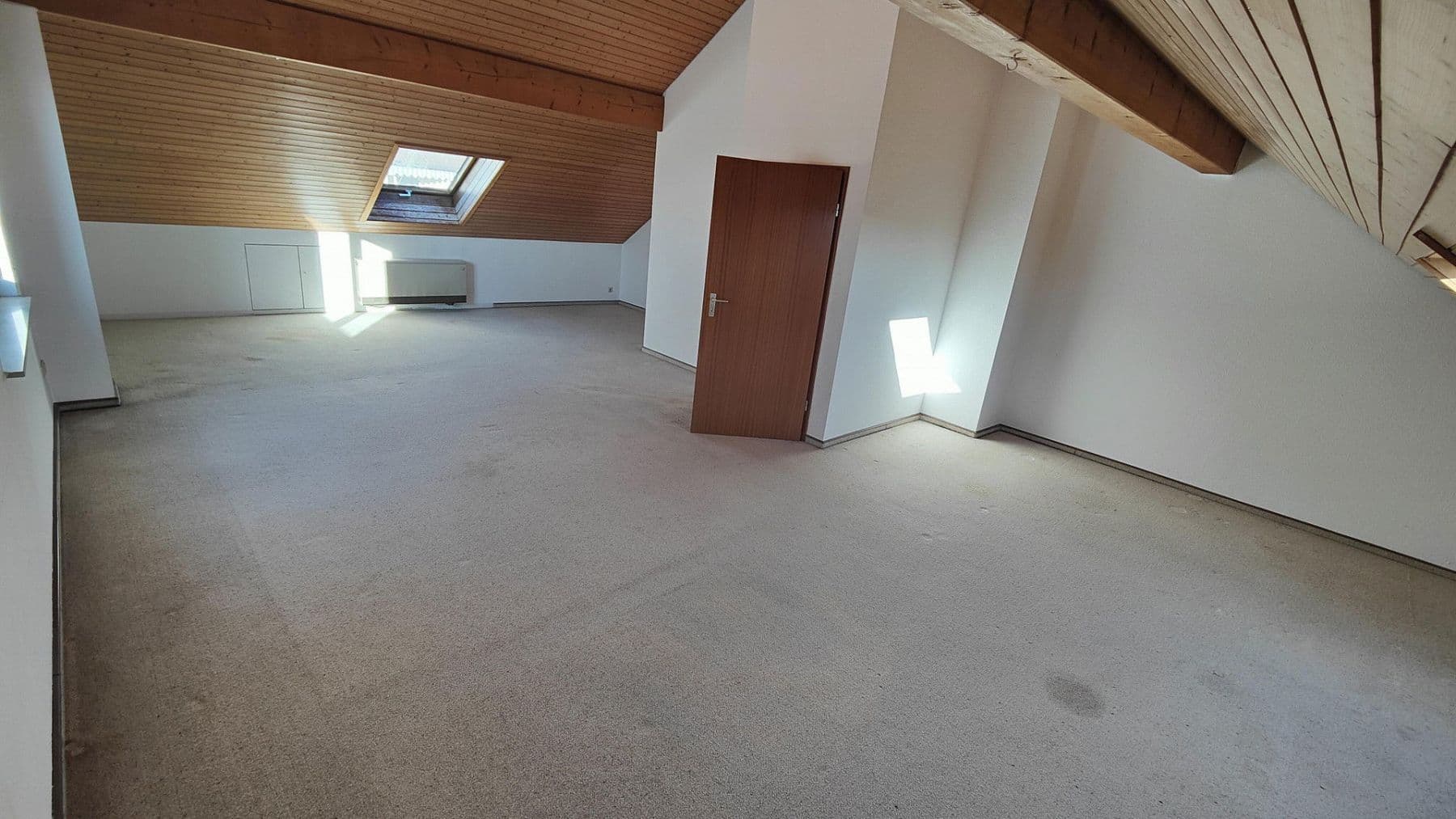 Prodej domu 185 m², pozemek 309 m², Stöfflerweg 29 a, Stuttgart - Möhringen, Bádensko-Württembersko Prodej domu 185 m², pozemek 309 m², Stöfflerweg 29 a, Stuttgart - Möhringen, Bádensko-Württembersko