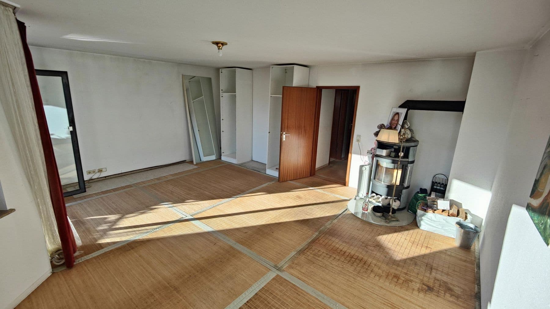 Prodej domu 185 m², pozemek 309 m², Stöfflerweg 29 a, Stuttgart - Möhringen, Bádensko-Württembersko Prodej domu 185 m², pozemek 309 m², Stöfflerweg 29 a, Stuttgart - Möhringen, Bádensko-Württembersko