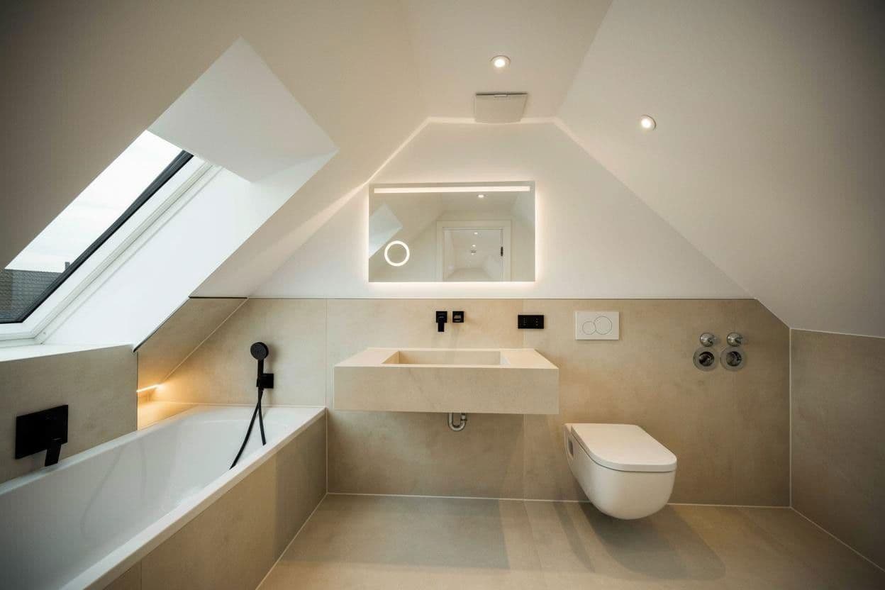 Pronájem bytu 3+1 103 m², Köln, Severní Porýní-Vestfálsko Pronájem bytu 3+1 103 m², Köln, Severní Porýní-Vestfálsko