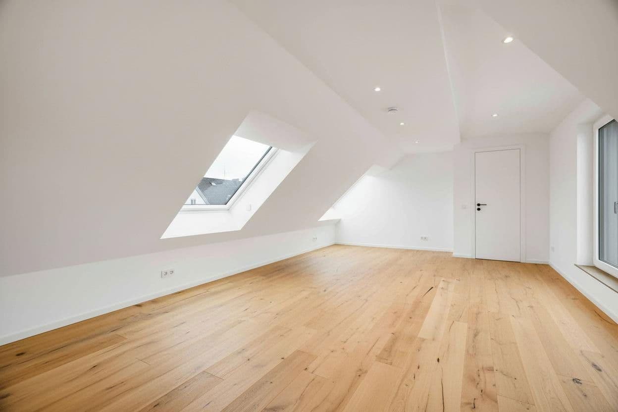 Pronájem bytu 3+1 103 m², Köln, Severní Porýní-Vestfálsko Pronájem bytu 3+1 103 m², Köln, Severní Porýní-Vestfálsko