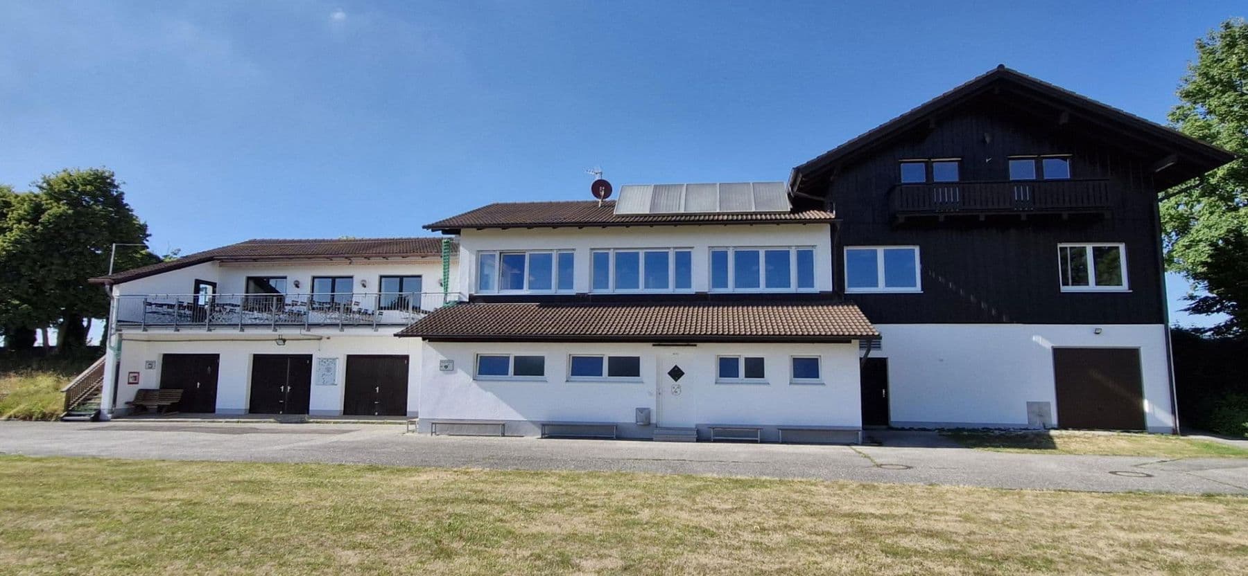 Pronájem nebytového prostoru 380 m², Hirschbergstraße 16, Wielenbach, Bavorsko Pronájem nebytového prostoru 380 m², Hirschbergstraße 16, Wielenbach, Bavorsko